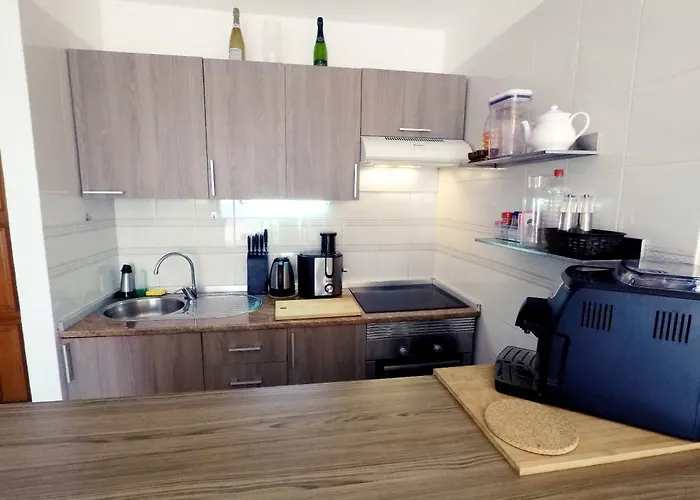 Paradise Court Apartment