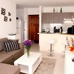 Paradise Court Ocean View Apartment *