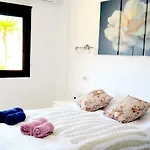 Apartment Paradise Court Ocean View