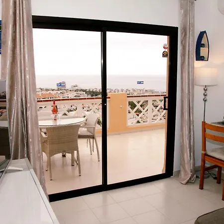 Paradise Court Адехе