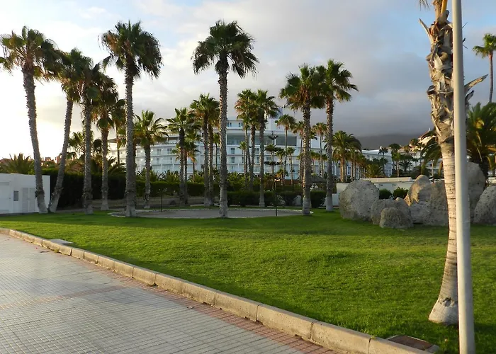 Paradise Court Apartament